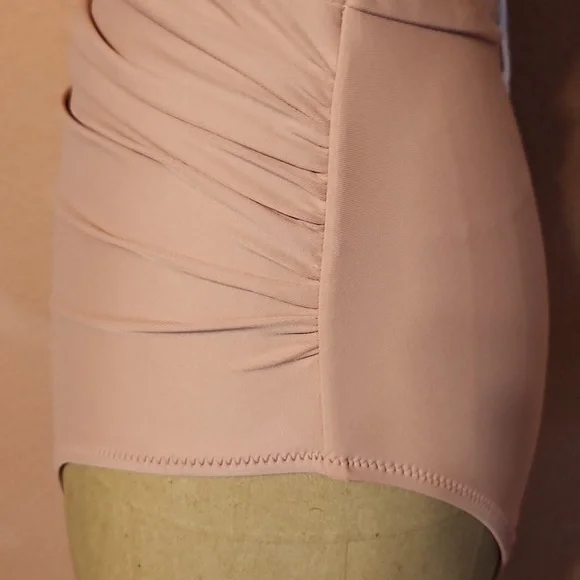 New!! Pink one piece swimsuit! Size small! Beach vacation travel fun swim pool - Picture 8 of 9